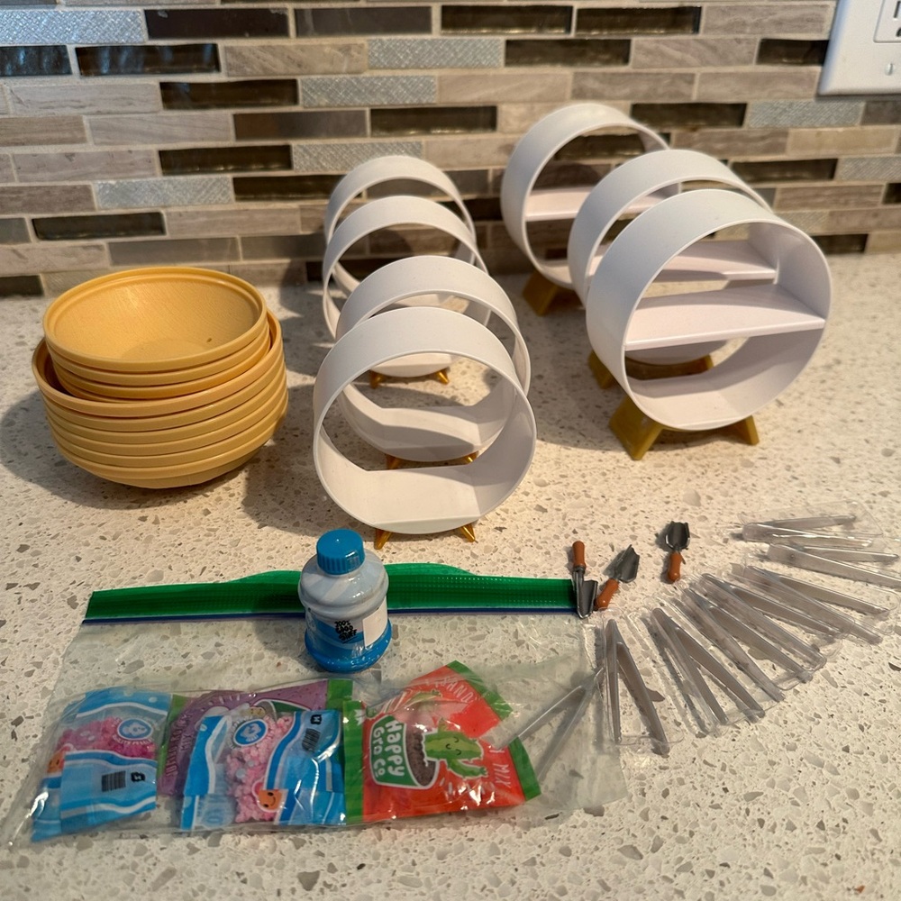 Miniverse Extras Assortment